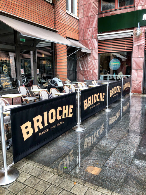 Flexibarrier Café Barrier Set – Premium – 1,5 meter Tilpasset Trykt Banner