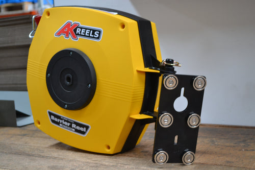 Magnetisk brakett for sperrebåndrull Barrier Reel