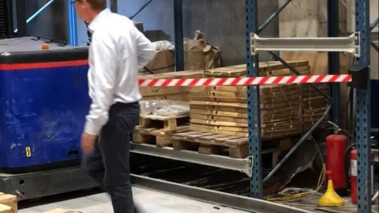 FlexiBarrier Veggmontert avsperringsbånd – Basic 450 – (4,5 meter bånd)